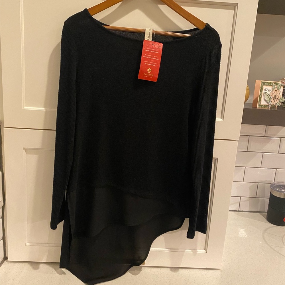 Allison Joy NWT Sz M sweater